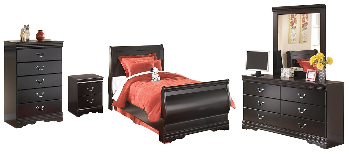 Huey Vineyard Twin Sleigh Bed with Mirrored Dresser, Chest and Nightstand